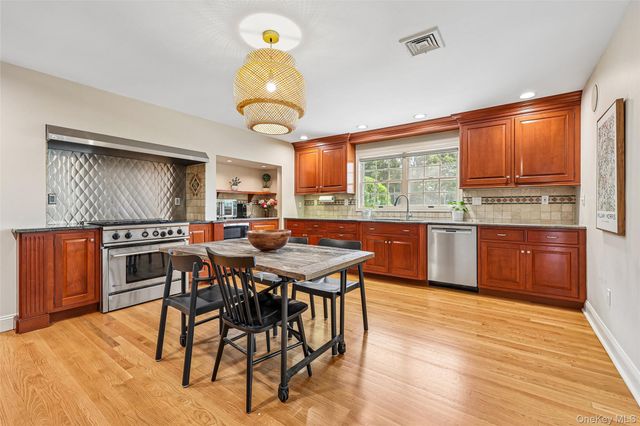 488 Strawtown Road, West Nyack, NY 10994