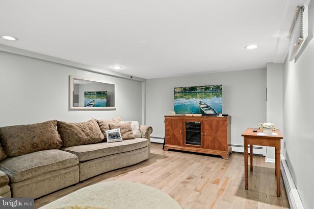 125 RHODE ISLAND AVE, Cherry Hill, NJ 08002