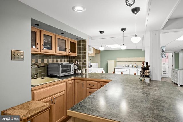125 RHODE ISLAND AVE, Cherry Hill, NJ 08002