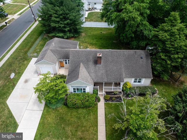 125 RHODE ISLAND AVE, Cherry Hill, NJ 08002