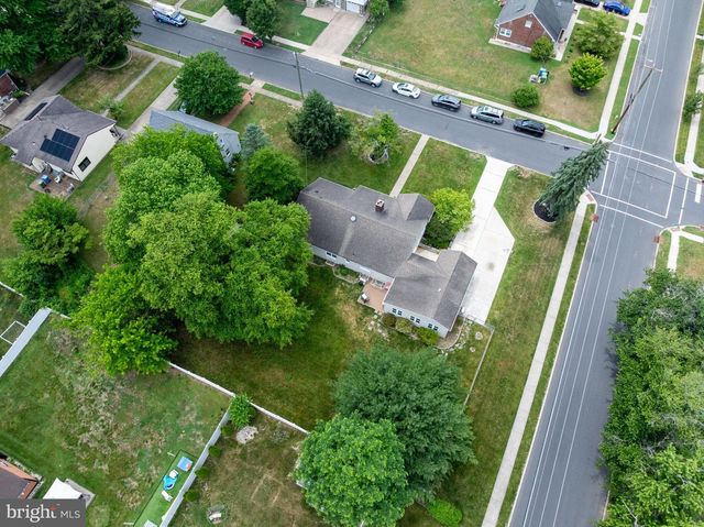 125 RHODE ISLAND AVE, Cherry Hill, NJ 08002