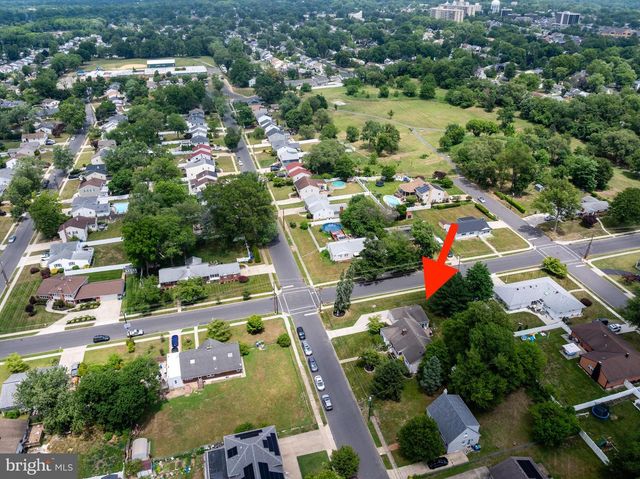 125 RHODE ISLAND AVE, Cherry Hill, NJ 08002