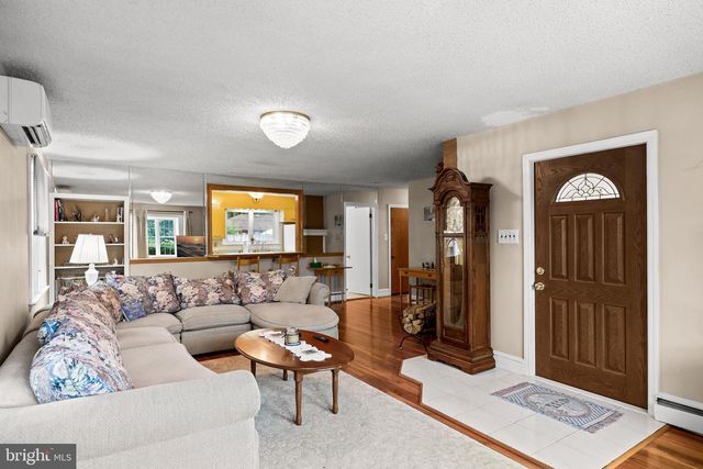 125 RHODE ISLAND AVE, Cherry Hill, NJ 08002