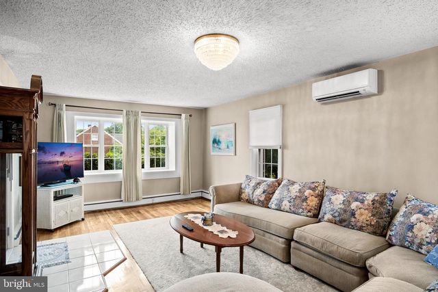125 RHODE ISLAND AVE, Cherry Hill, NJ 08002