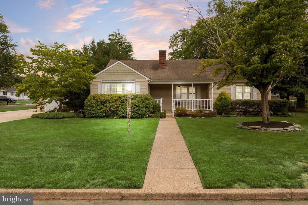 125 RHODE ISLAND AVE, Cherry Hill, NJ 08002