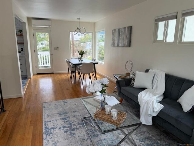 3542 Wawona Dr, San Diego, CA 92106