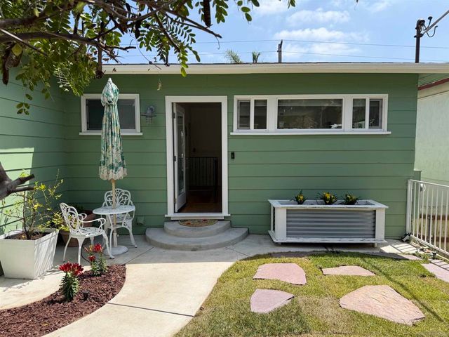 3542 Wawona Dr, San Diego, CA 92106