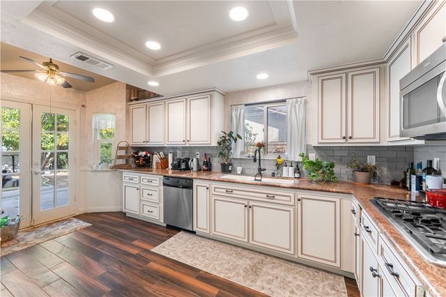 5641 Hickory Street, Palmdale, CA 93551
