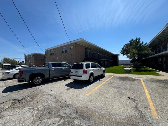 5508 W 55th Street 1, Chicago, IL 60638