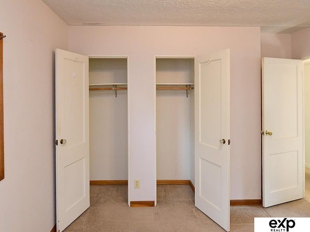 1514 N 70 Avenue, Omaha, NE 68104