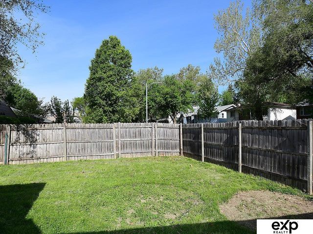 1514 N 70 Avenue, Omaha, NE 68104