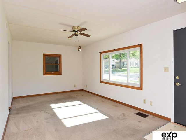 1514 N 70 Avenue, Omaha, NE 68104