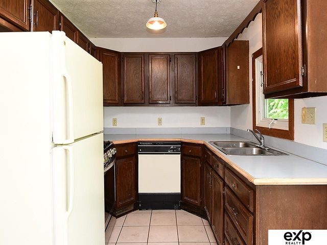 1514 N 70 Avenue, Omaha, NE 68104