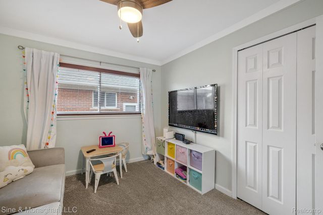 17121 Wilson Avenue, Eastpointe, MI 48021