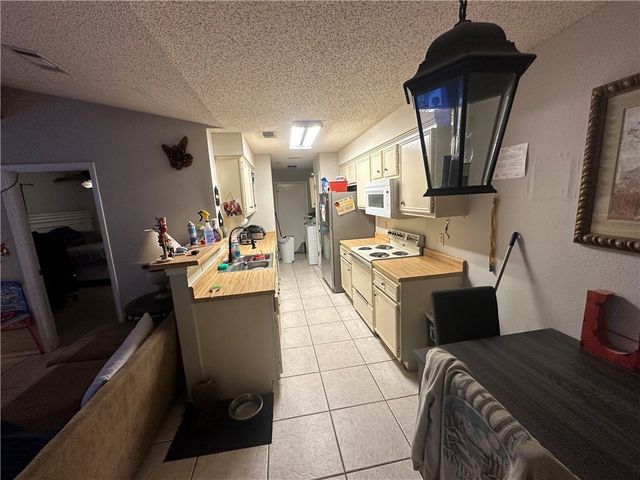 628 San Mario Court, College Station, TX 77845