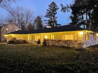 2185 W Lincoln Street, Birmingham, MI 48009