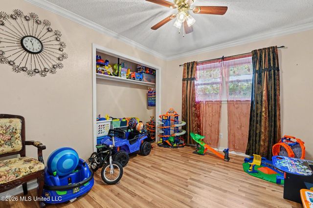 2137 Sandalwood Place, Gautier, MS 39553