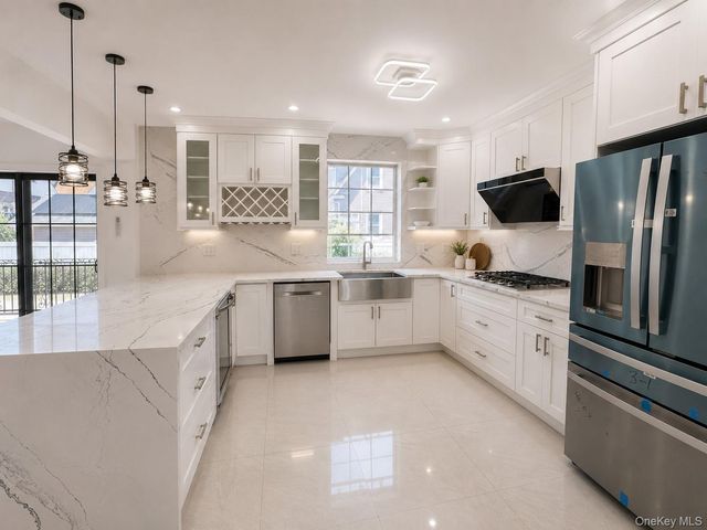 20411 38th Avenue, Bayside, NY 11361
