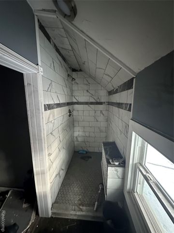 717 Bristol Street, Adrian, MI 49221