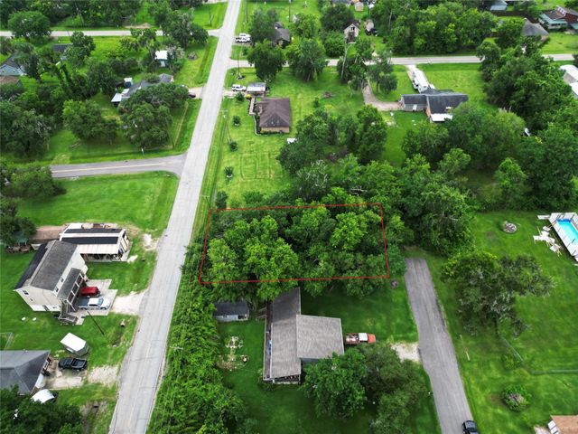 000 Bay Court, Brazoria, TX 77422