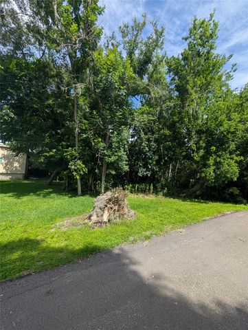 000 Bay Court, Brazoria, TX 77422