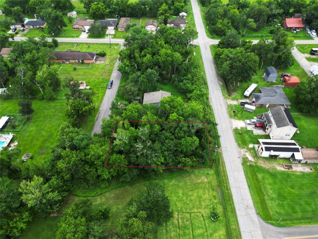 000 Bay Court, Brazoria, TX 77422