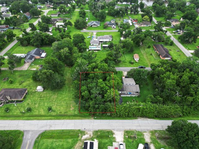 000 Bay Court, Brazoria, TX 77422