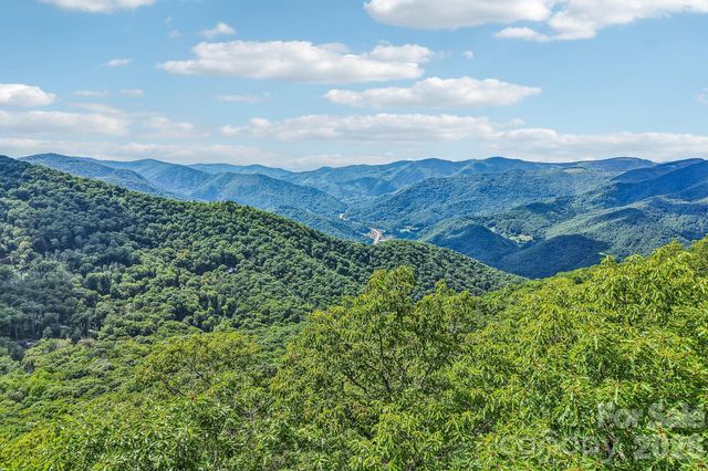 G6 Ataya Trail, Maggie Valley, NC 28751