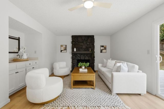 228 Mountaire Parkway, Clayton, CA 94517