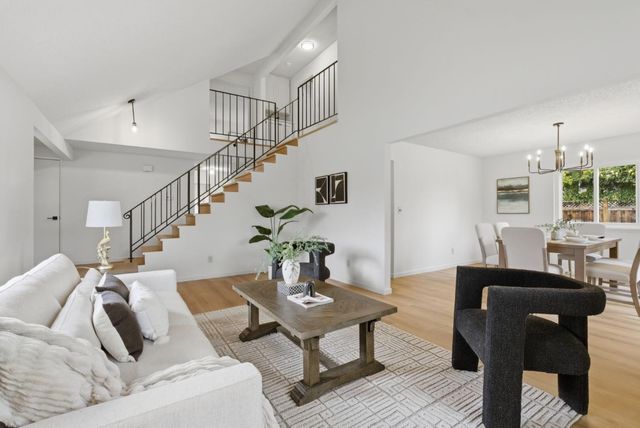228 Mountaire Parkway, Clayton, CA 94517