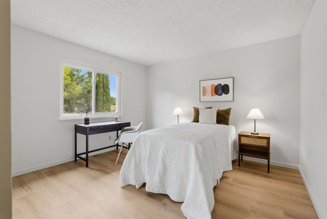 228 Mountaire Parkway, Clayton, CA 94517