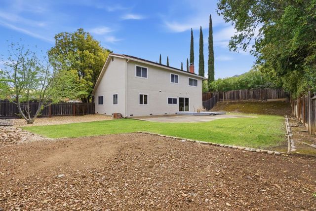 228 Mountaire Parkway, Clayton, CA 94517