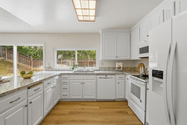 228 Mountaire Parkway, Clayton, CA 94517