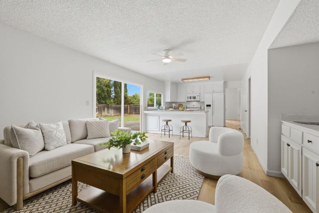228 Mountaire Parkway, Clayton, CA 94517