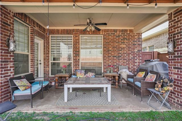 317 Eastland Drive, Lewisville, TX 75056