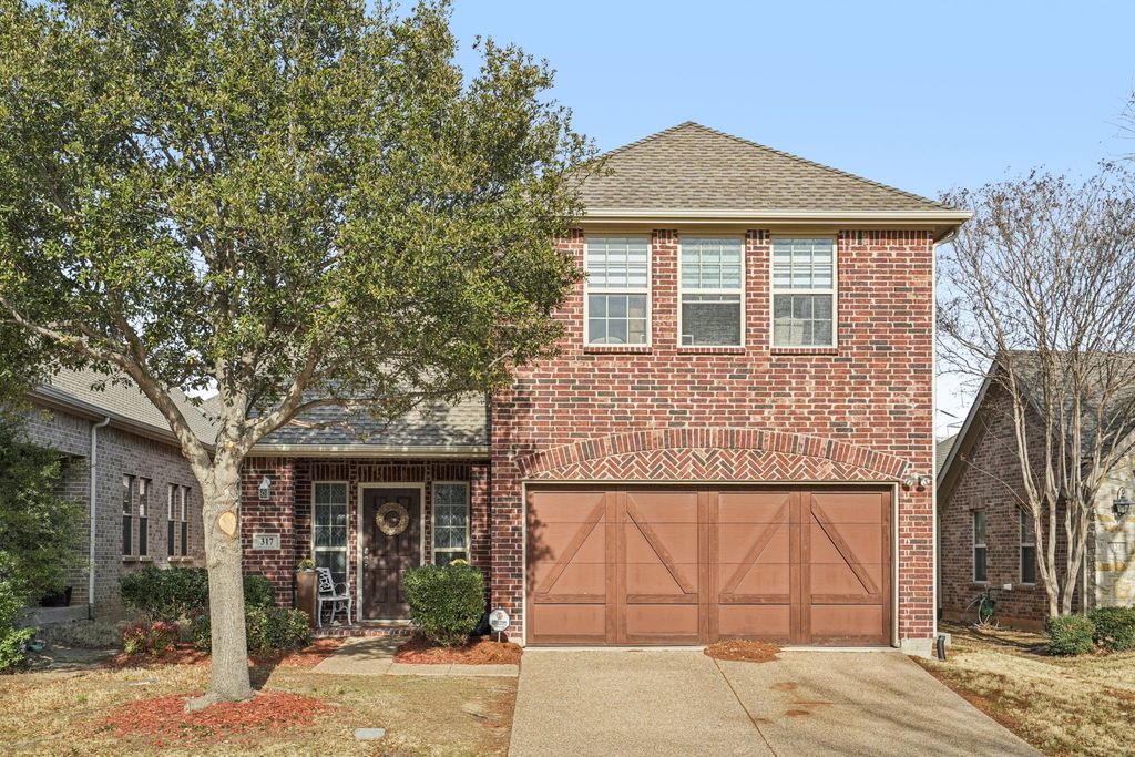317 Eastland Drive, Lewisville, TX 75056