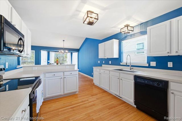 3895 Arbor Drive, Auburn Hills, MI 48326