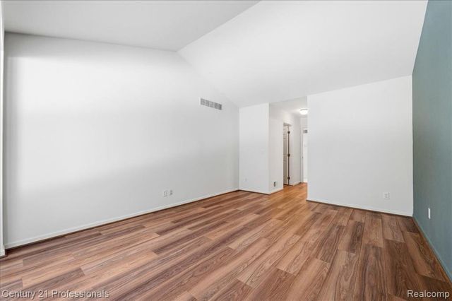 3895 Arbor Drive, Auburn Hills, MI 48326