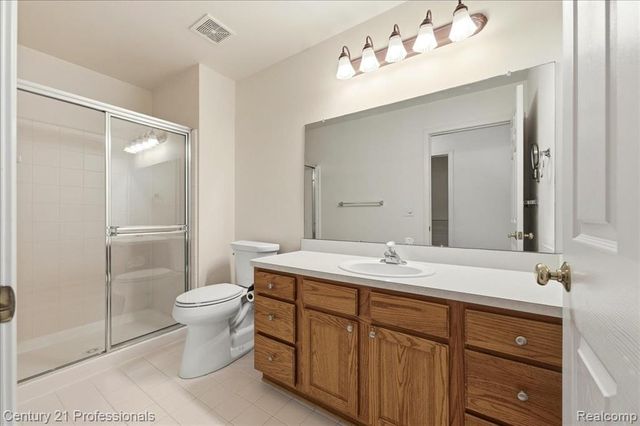 3895 Arbor Drive, Auburn Hills, MI 48326