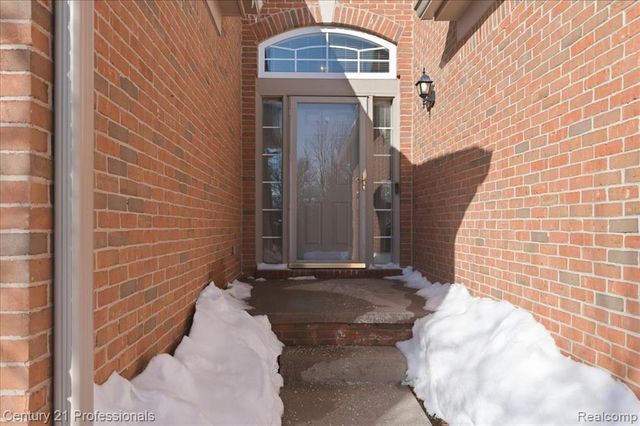 3895 Arbor Drive, Auburn Hills, MI 48326