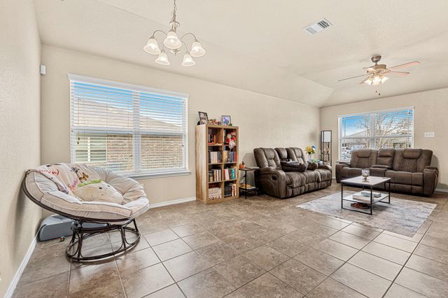 917 Brookview DR, Copperas Cove, TX 76522