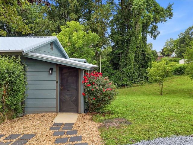 165 Cherokee Avenue, Nelson, GA 30151