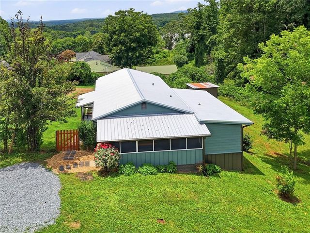 165 Cherokee Avenue, Nelson, GA 30151