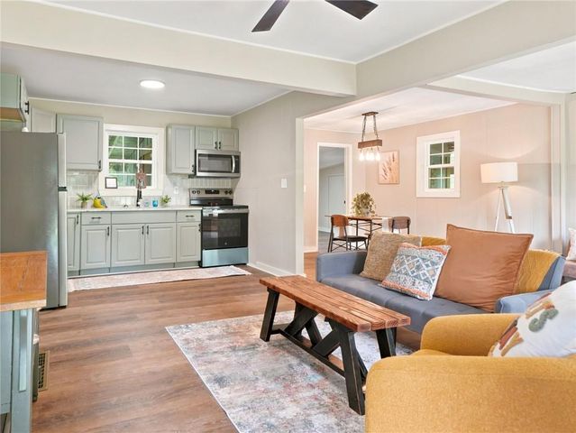 165 Cherokee Avenue, Nelson, GA 30151