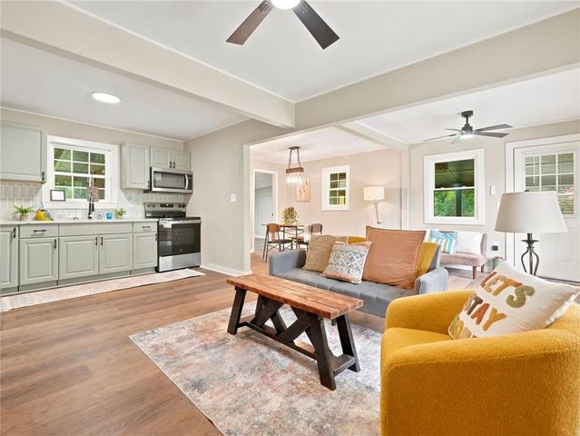165 Cherokee Avenue, Nelson, GA 30151