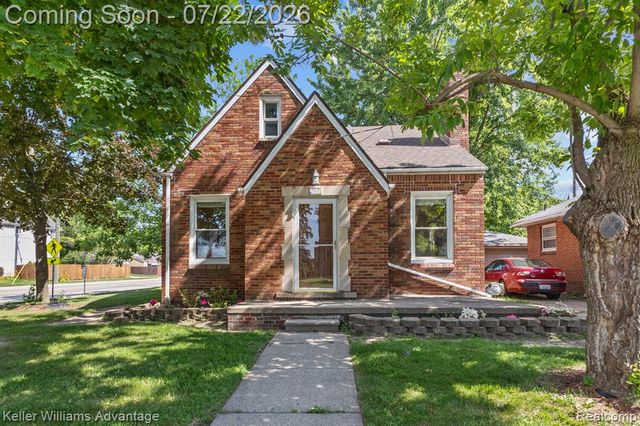 307 E Chesterfield Street, Ferndale, MI 48220