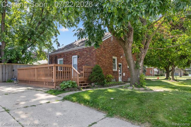 307 E Chesterfield Street, Ferndale, MI 48220