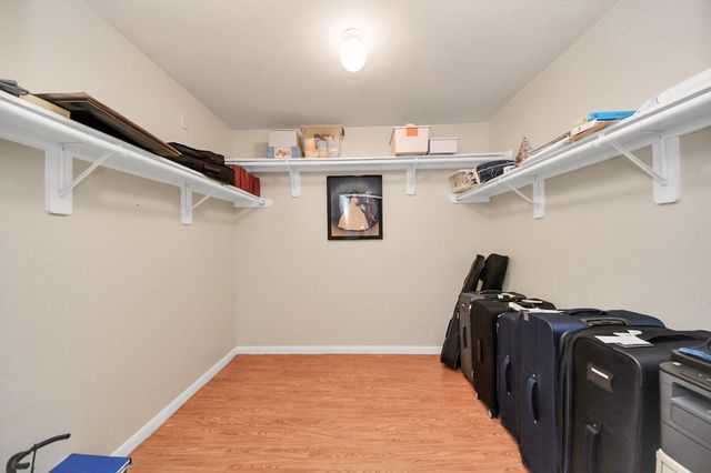 9519 Summer Laurel Lane, Houston, TX 77088