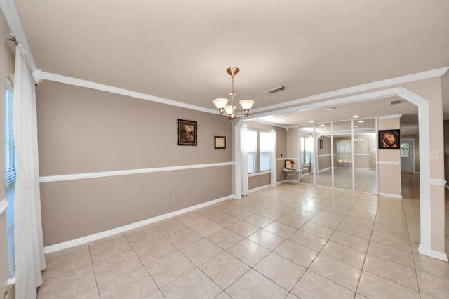 9519 Summer Laurel Lane, Houston, TX 77088