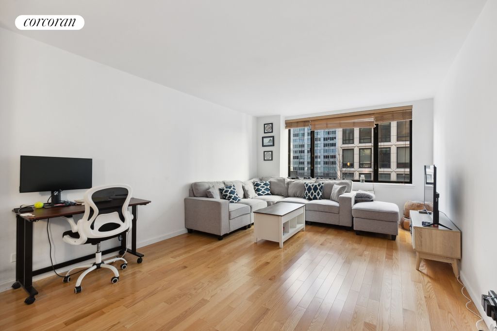 30 W 61st St Apt 9G, New York City, NY 10023